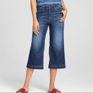 High-rise wide-leg cropped jean
